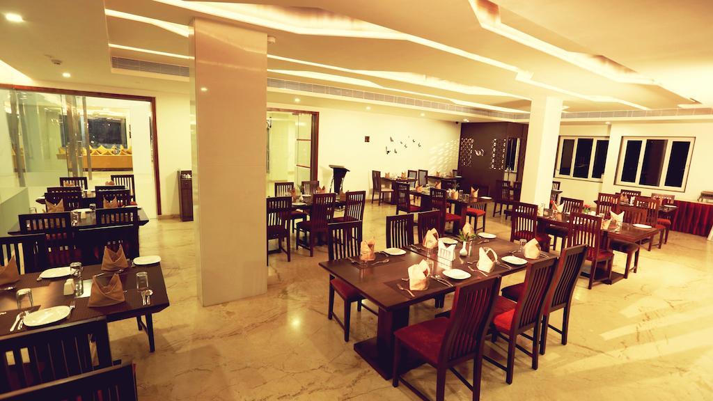 Lakshmi Hotel Thanjavur Exterior photo